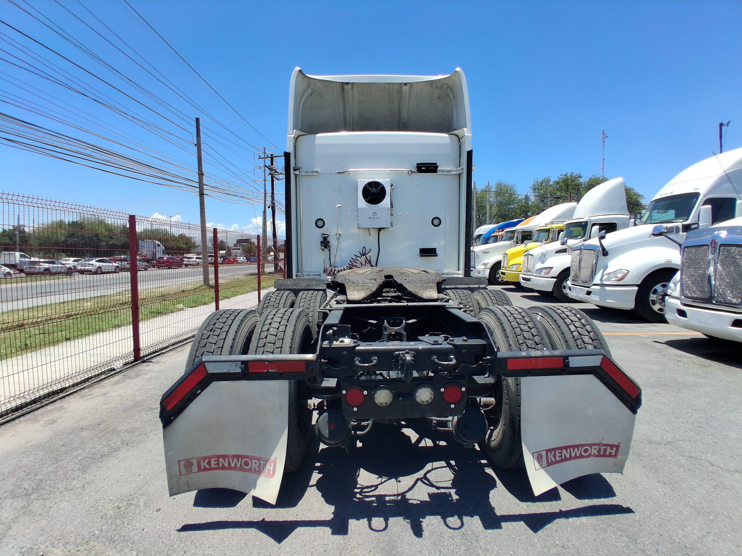 Kenworth T660 MX13 Paccar